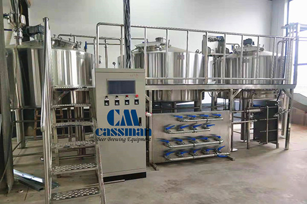 Cervecería 2000L en China